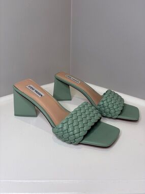 Steve Madden Monte Carlo Green Heel Sandals Open Toe